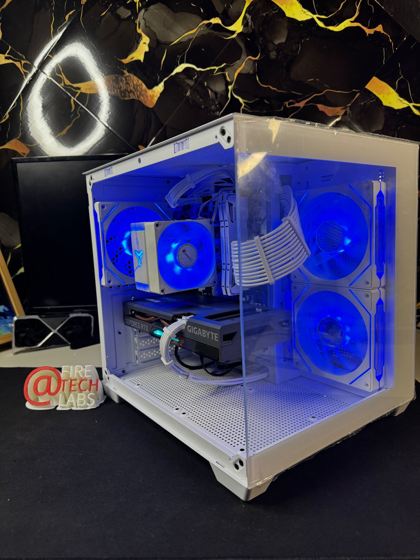 Fire Tech Labs: Moonlight se