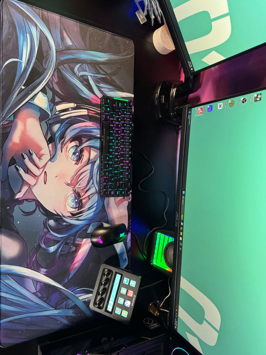 Hatsune Miku look at me